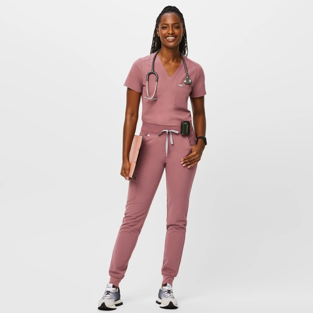 FIGS Zamora scrub set